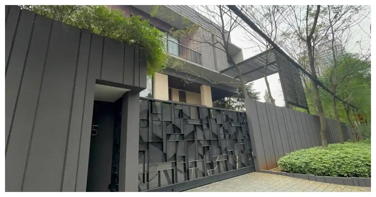 Penampakan Rumah Silmy Karim di Kebayoran Baru, Harga Hunian Sekitarnya Tembus Puluhan Miliar