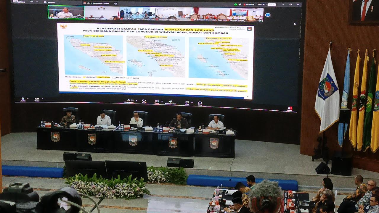 Rakor-banjir-bandang-Sumatera-OK.jpg