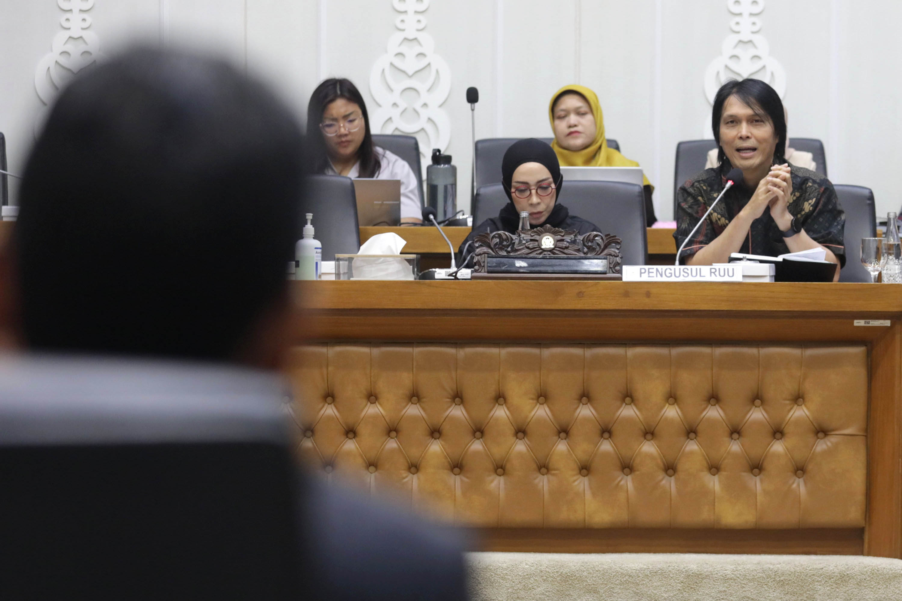 Anggota DPR Usul LMK dan LMKN Dibubarkan, Royalti Dikelola Negara