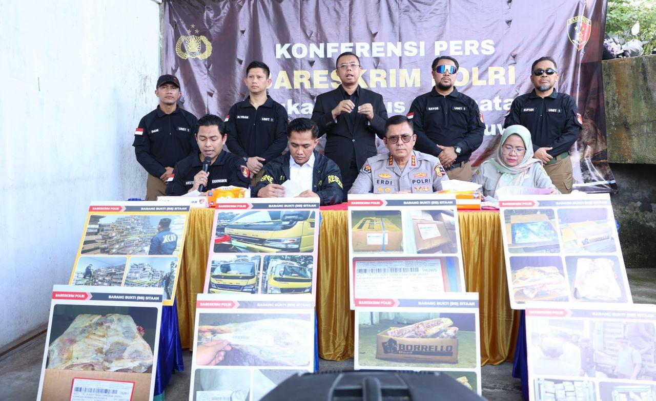 Bareskrim Sita 14 Ton Daging Domba Busuk Asal Australia, Dijual ke Pasar Jaksel