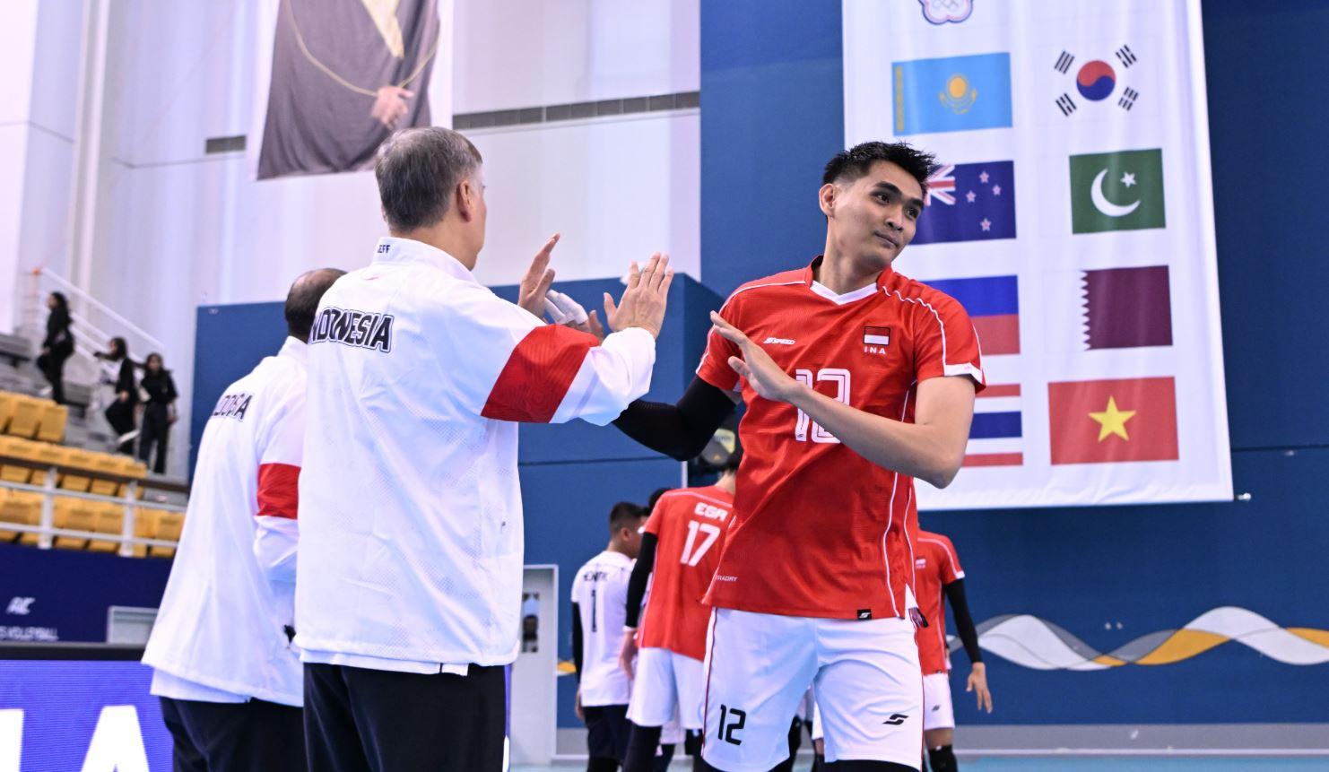 Pendadaran Rivan Cs Dimulai, Timnas Voli Putra Indonesia Lakoni Uji Coba Lawan Tim Lokal di China