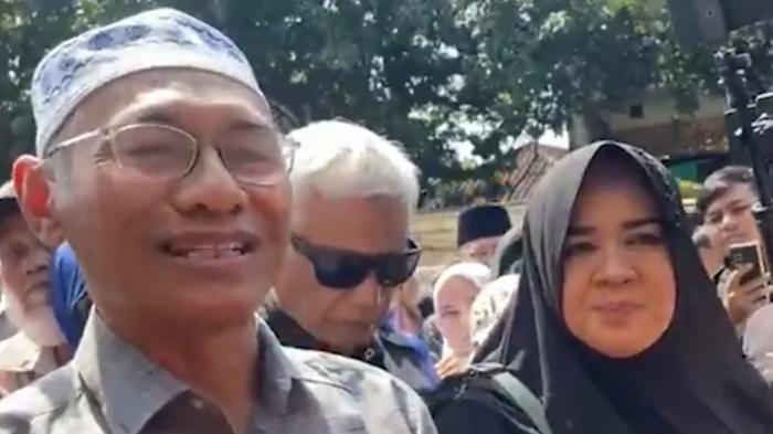 Rizal-Fadillah-Damai-Hari-Lubis-dan-Kurnia-Tri-Royani.jpg