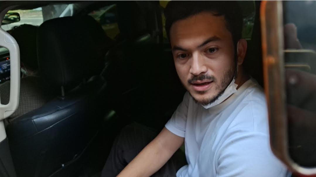 Rizky Nazar Tengok Anak Al Ghazali, Ikut Bahagia Sahabatnya Jadi Ayah