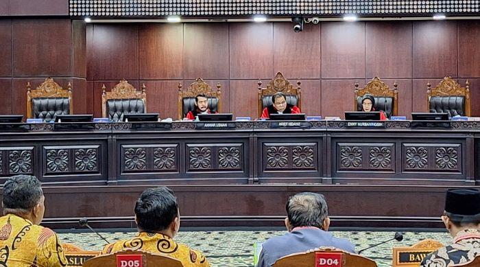 Ruang-Sidang-Panel-III-Gedung-Mahkamah-Konstitusi.jpg
