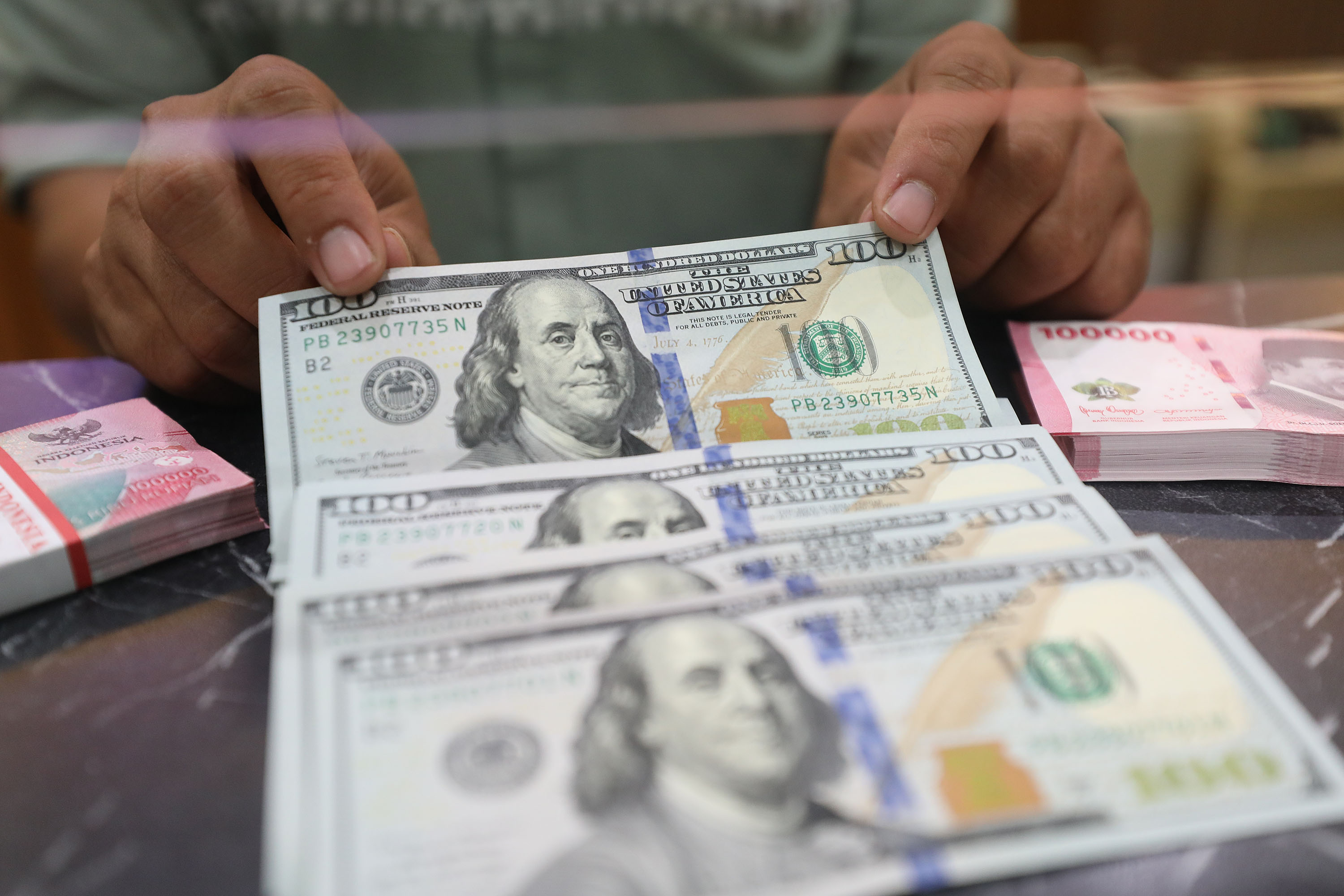 Rupiah Pekan Ini Bisa Tembus Rp18.150 per Dolar AS