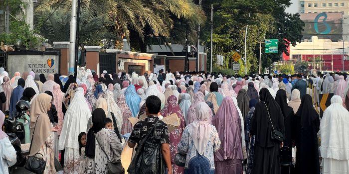 SALAT IDULFITRI 2026 - Suasana umat Muhammadiyah menggelar salat Idulfitri 1447 Hijriyah di halaman Kantor Pusat Dakwah Kantor PP Muhammadiyah, Menteng, Jakarta Pusat, Jumat (20/3/2026)