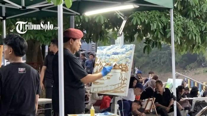 Saat Hujan Deras Ganggu SBY yang Asyik Melukis di Kota Solo, Karya Tidak Selesai