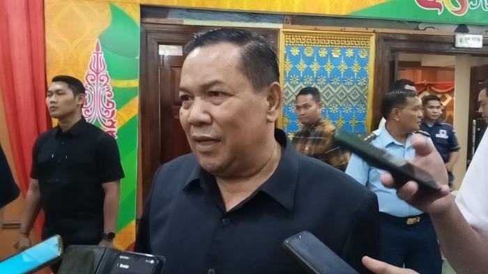 BREAKING NEWS: KPK Geledah Rumah Dinas Plt Gubernur Riau SF Hariyanto Terkait Kasus Abdul Wahid