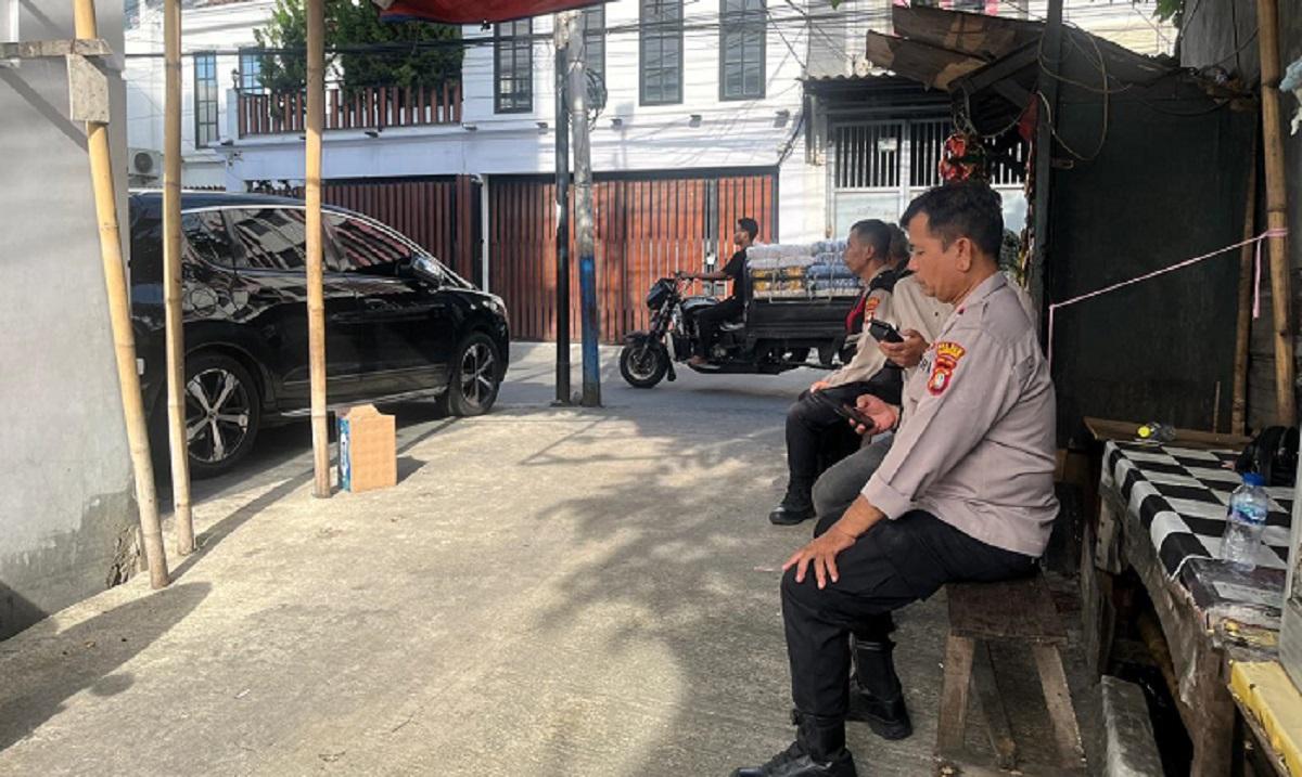 Sejumlah-polisi-berjaga-di-depan-PT-Yasa-Artha-Trimanunggal-432.jpg