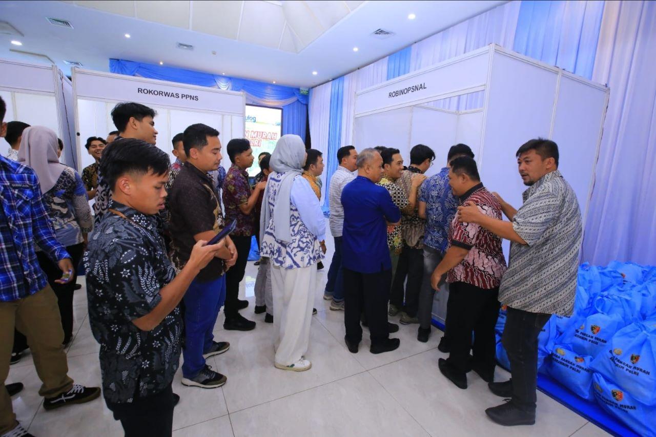 2.000 Warga Serbu Bareskrim Polri, 10 Ton Beras Ludes dalam 2 Jam