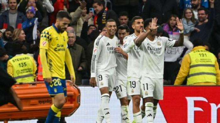 Selebrasi-Kylian-Mbappe-bersama-pemain-Real-Madrid-lainnya-setelah-mencetak.jpg