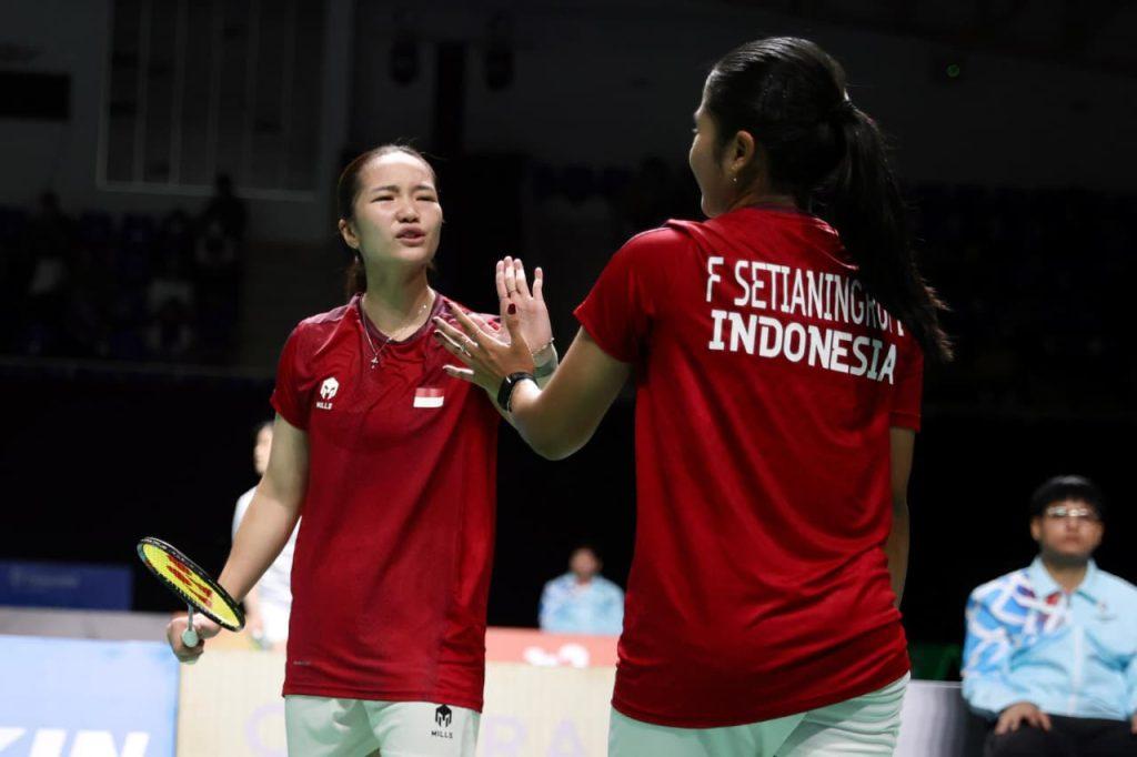 Selebrasi-ganda-putri-Indonesia-Rachel-Allesya-RoseFebi-Setianingrum-di-SEA-Games-2025.jpg