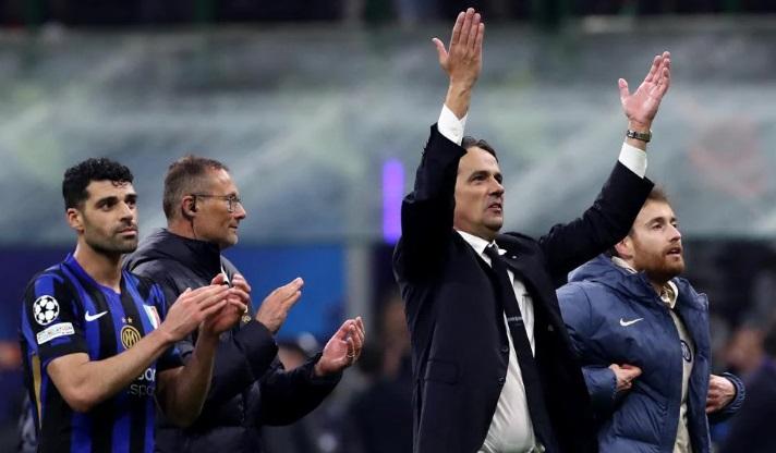 Selebrasi-pelatih-Inter-Milan-Simone-Inzaghi-setelah-mengalahkan-Barcelona-di-Liga-Champions.jpg