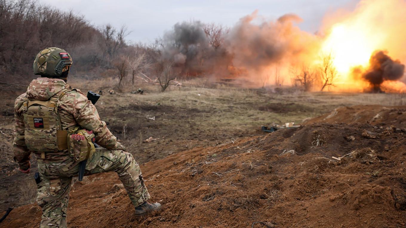 Seorang-tentara-Rusia-di-garis-depan-di-Ukraina.jpg