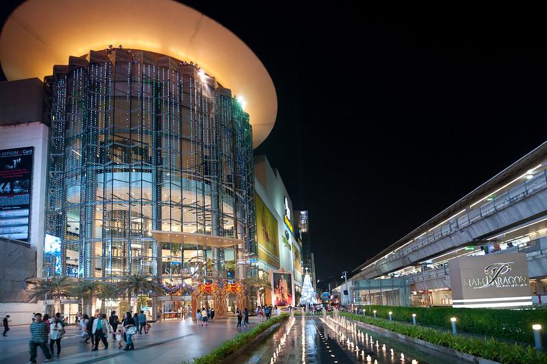 Siam-Paragon-satu-mall-di-Bangkok-Thailand.jpg