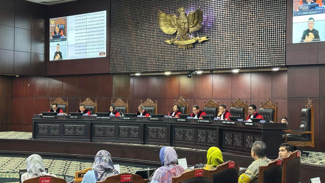 Sidang-Majelis-hakim-Mahkamah-Konstitusi-MK-putusan-perkara-uji-materiil-citra-diri.jpg