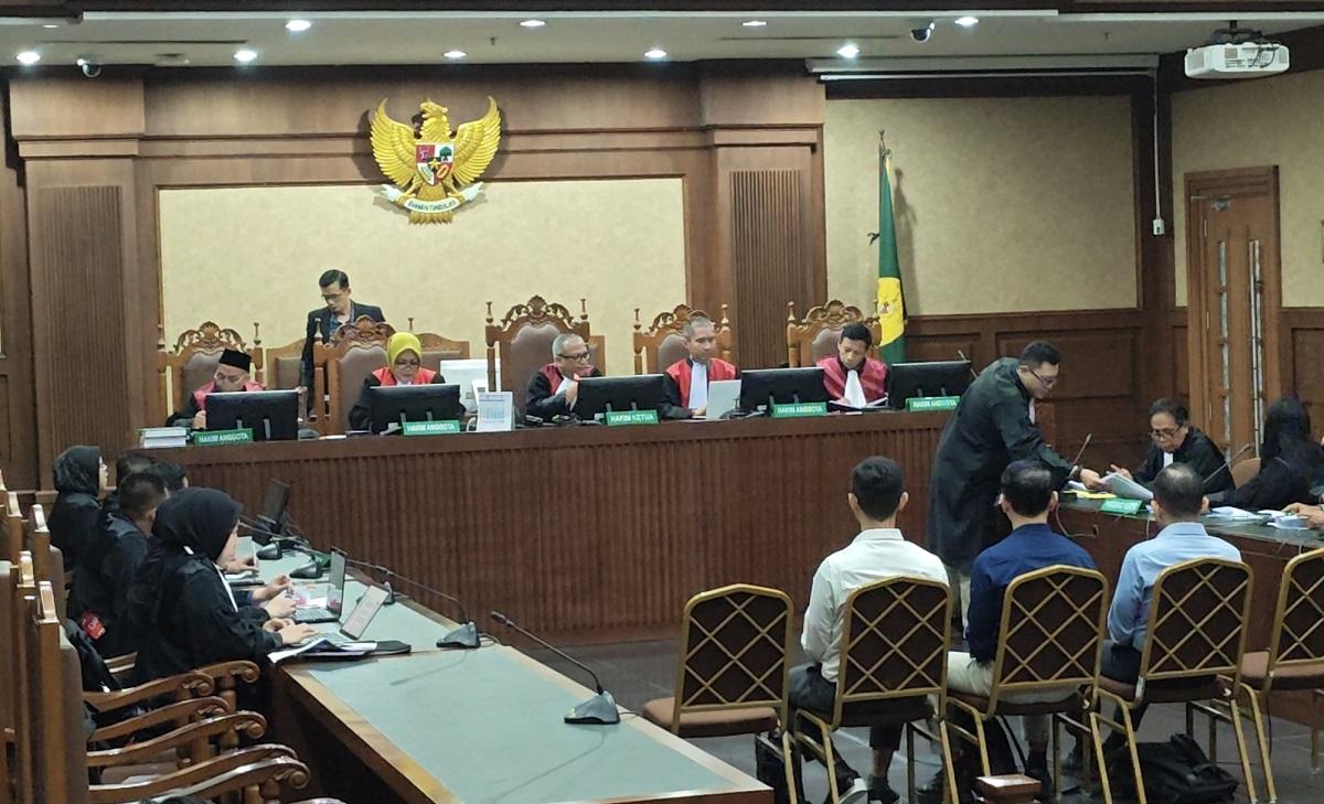 Sidang-dugaan-korupsi-tata-kelola-minyak-mentah-321.jpg