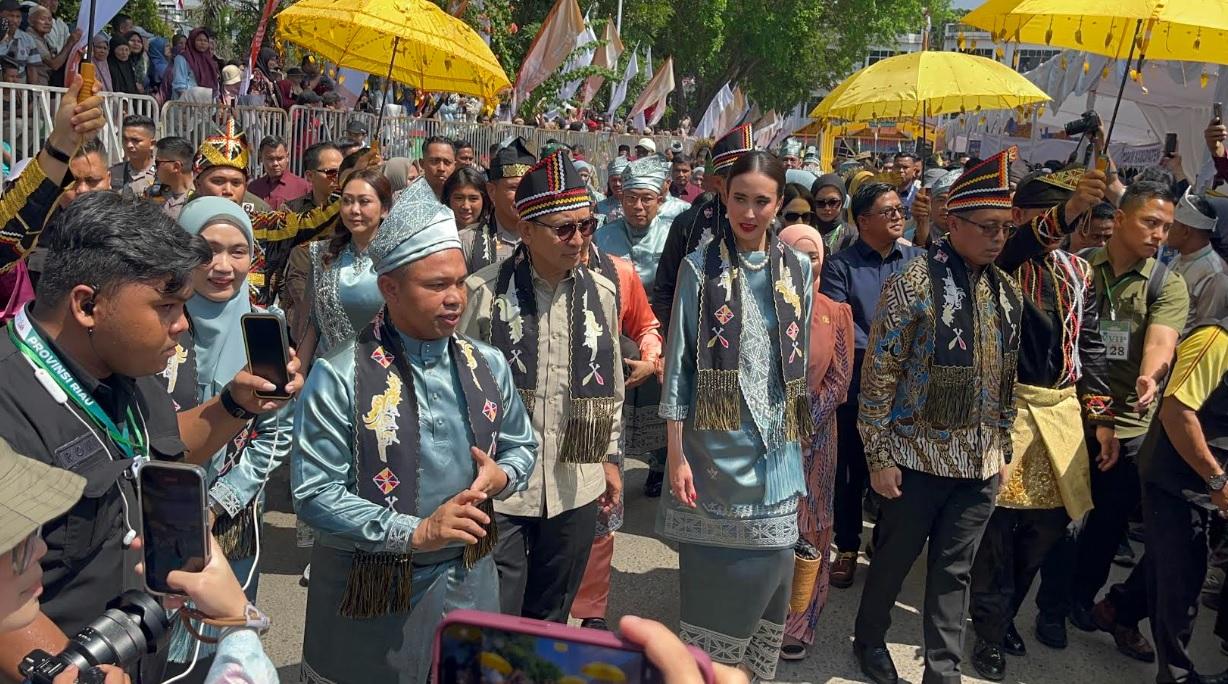 Jozefina porno filmini tomosha qiling