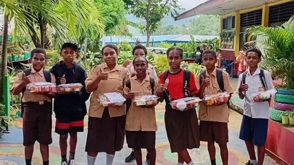 Guru Besar UI Kritik Pola Seragam MBG, Dorong Angkat Pangan Lokal: Ada yang Makan Ubi