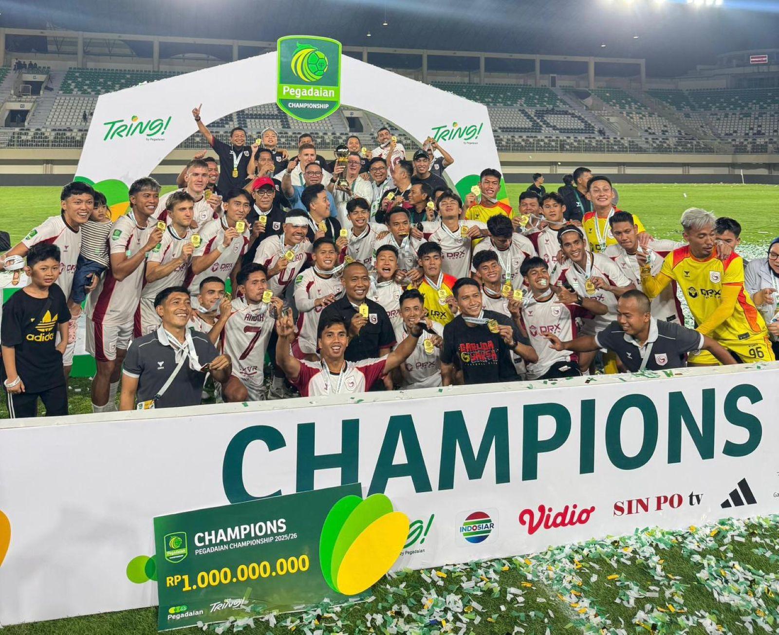 Skuad-Garudayaksa-FC-merayakan-gelar.jpg