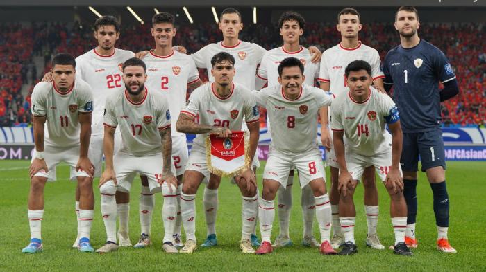 Skuad-Timnas-Indonesia-berpose-foto-sebelum-kick-off.jpg