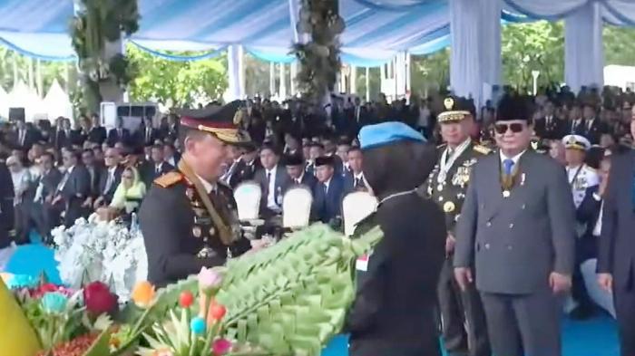Sosok-Brigpol-Tiara-Curi-Perhatian-di-Peringatan-Hari-Bhayangkara-2025.jpg