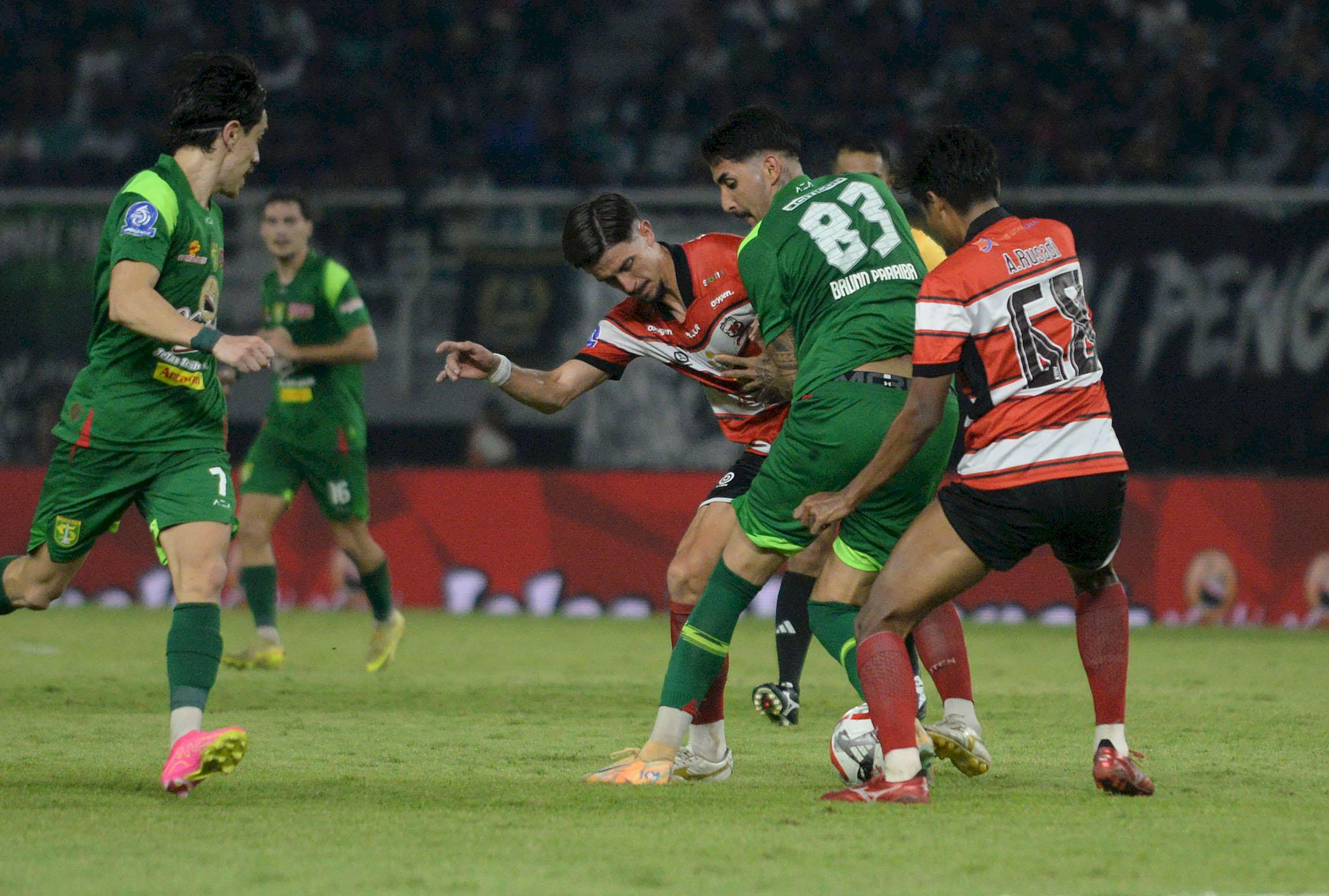 Super-League-Persebaya-Kalah-di-Kandang-dari-Madura-United_20260418_133020.jpg