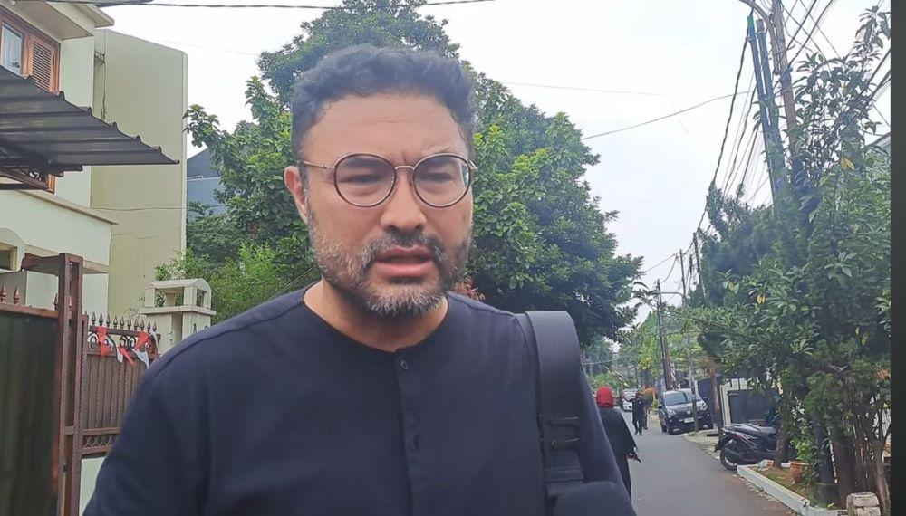 Nomor Ponsel Dicatut untuk Pinjol, Surya Saputra Alami Teror Debt Collector
