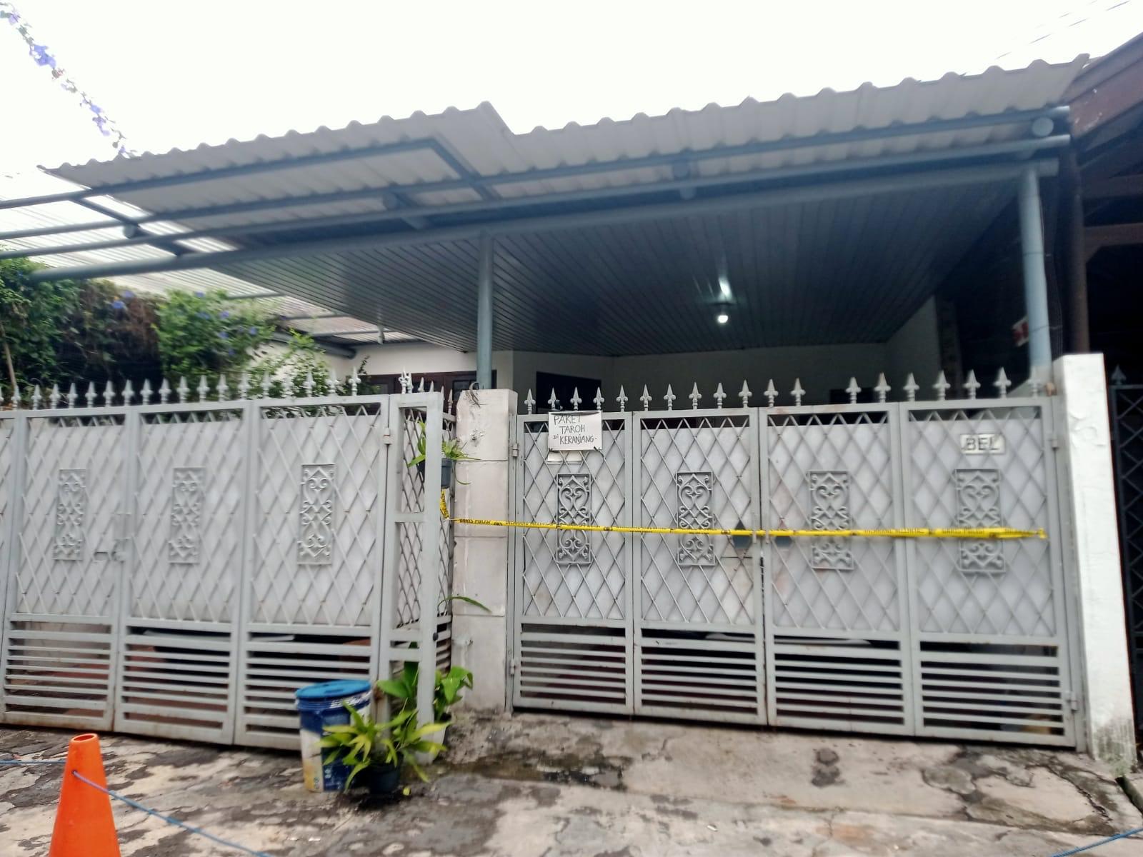TKP-rumah-siswa-SMA-bunuh-ayah-dan-nenek.jpg