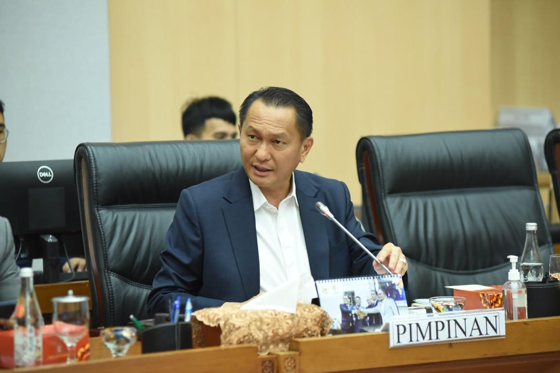 TRANSISI-ENERGI-Ketua-Komisi-XII-DPR-RI-Bambang-Patijaya.jpg