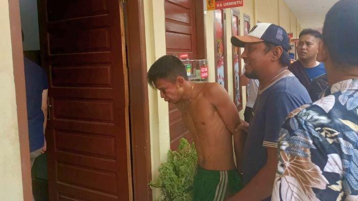 Tersangka-IS-di-Polres-Padang-Pariaman.jpg