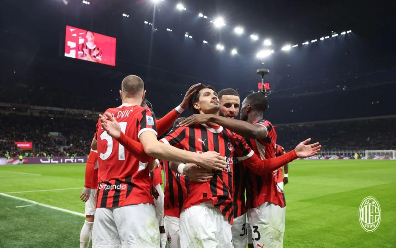 Tijjani-Reijnders-AC-Milan-Selebrasi.jpg
