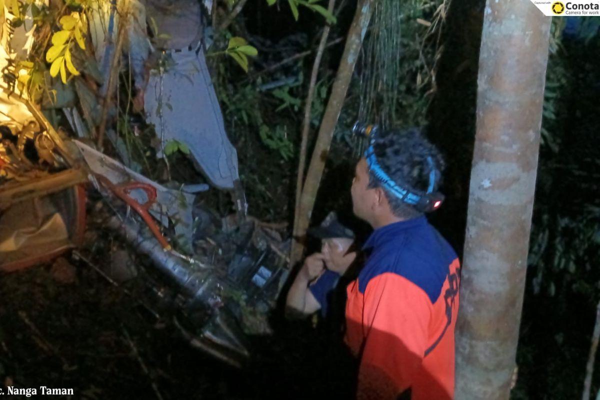 Tim-gabungan-berhasil-mencapai-lokasi-jatuhnya-helikopter-PK-CFX.jpg