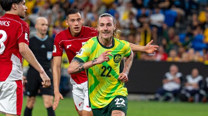 Timnas-Indonesia-Australia-Jackson-Irvine-2.jpg