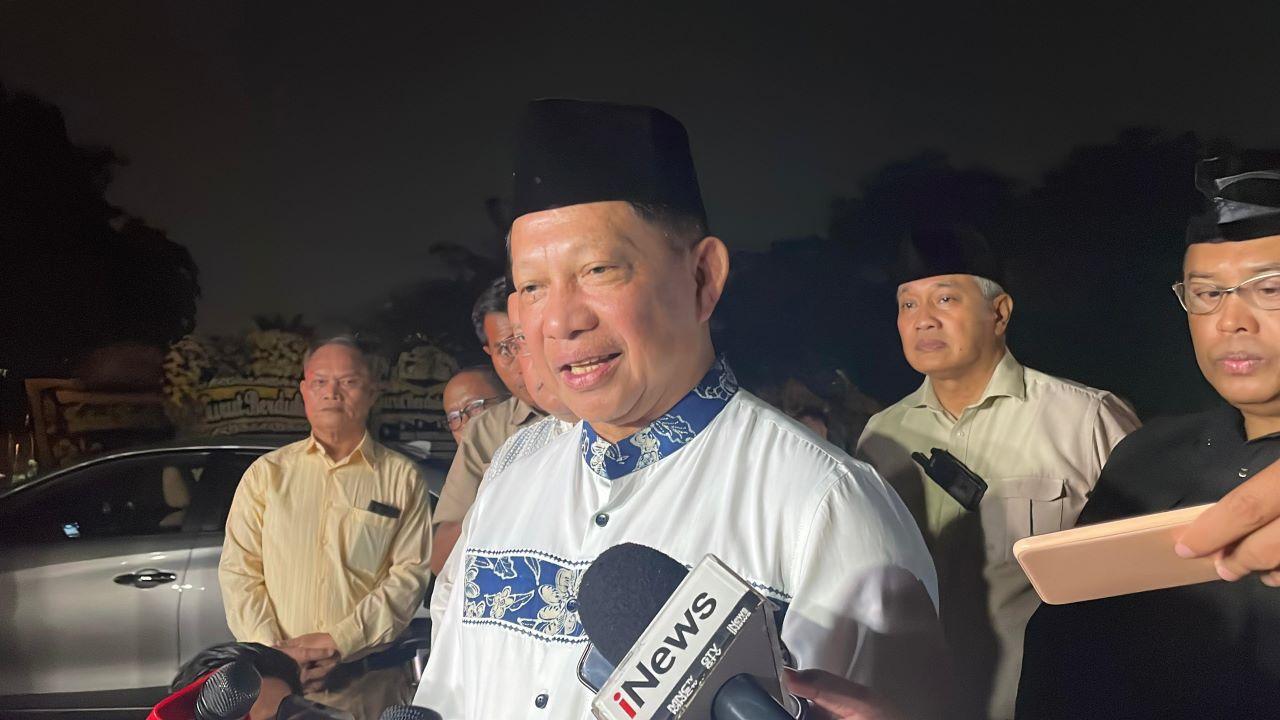 Tito-Karnavian-melayat-rumah-duka-mantan-Menteri-Pertahanan-Ryamizard-Ryacudu-Cikeas.jpg