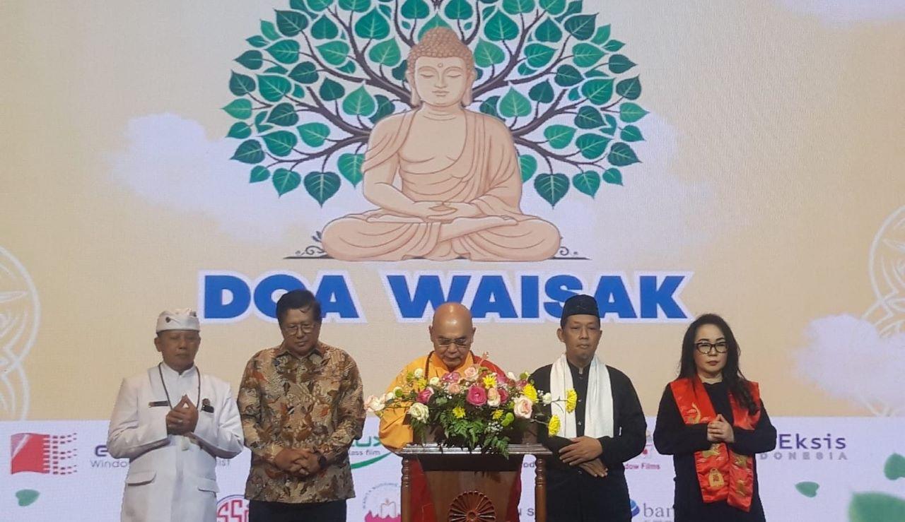 Tokoh-lintas-agama-di-Perayaan-Waisak-Bersama-Keluarga-Buddhayana-Indonesia-DKI-Jakarta.jpg