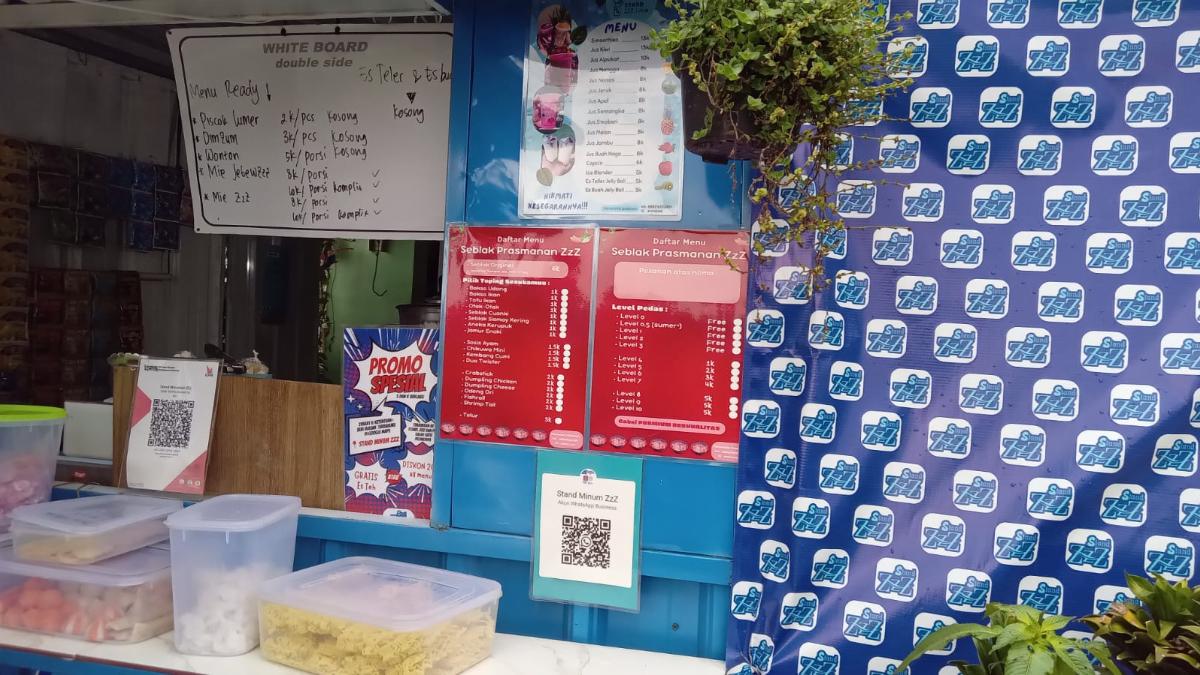 Stand ZZZ: UMKM Es Coklat Bersertifikat Halal, Sukses Buka Lapangan Kerja untuk Warga Sekitar