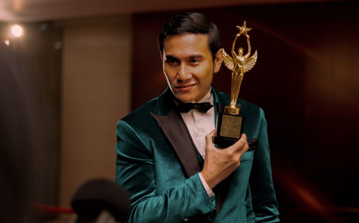 Vino G Bastian Bersyukur Tak Pernah Lupa Akting Kayak di Film 'Lupa Daratan'