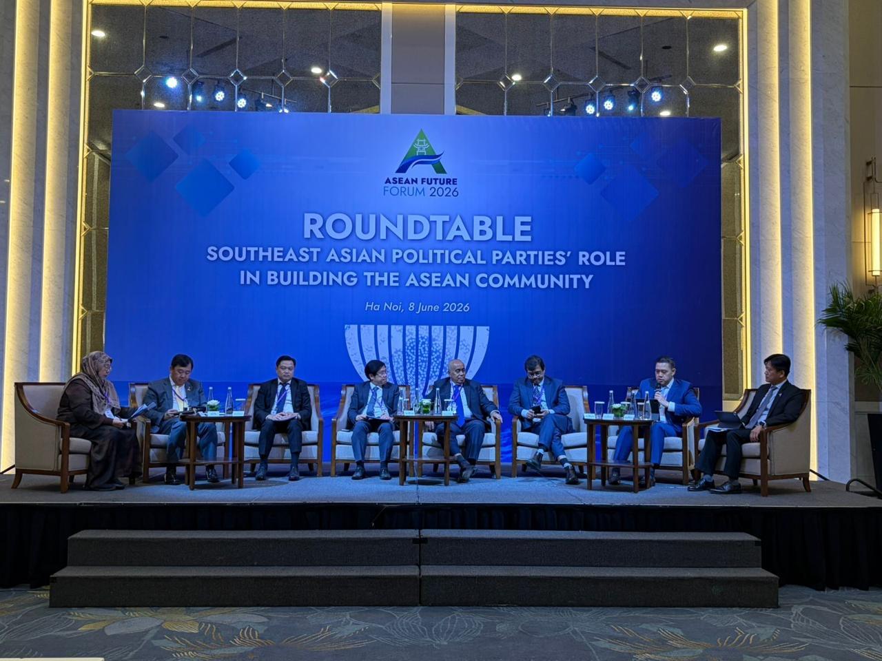 Wakil-Ketua-Komisi-I-DPR-RI-Dave-Laksono-45.jpg