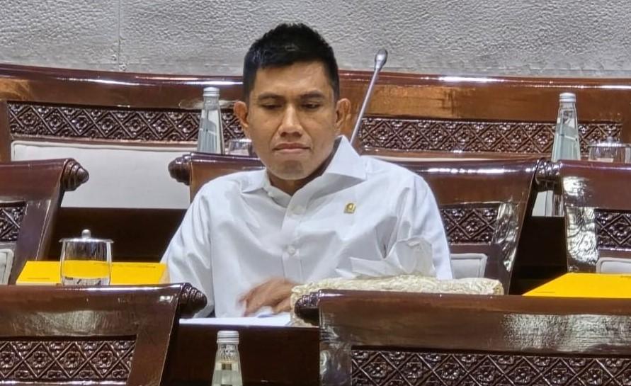 Wakil-Ketua-Komisi-II-DPR-RI-Bahtra-Banong.jpg