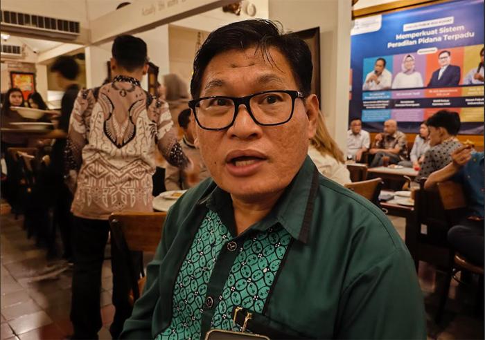 Wakil-Ketua-Komnas-HAM-Abdul-Haris-Semendawai-_1.jpg