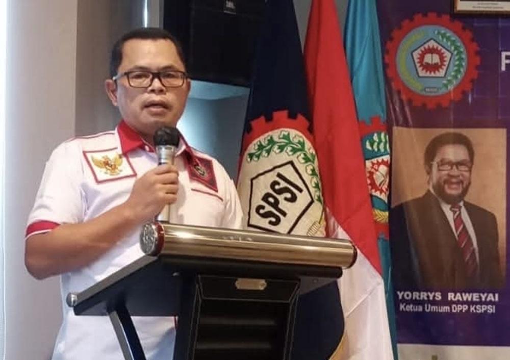 Wakil-Ketua-Umum-Konfederasi-Serikat-Pekerja-Seluruh-Indonesia-KSPSI-Arnod-Sihite.jpg