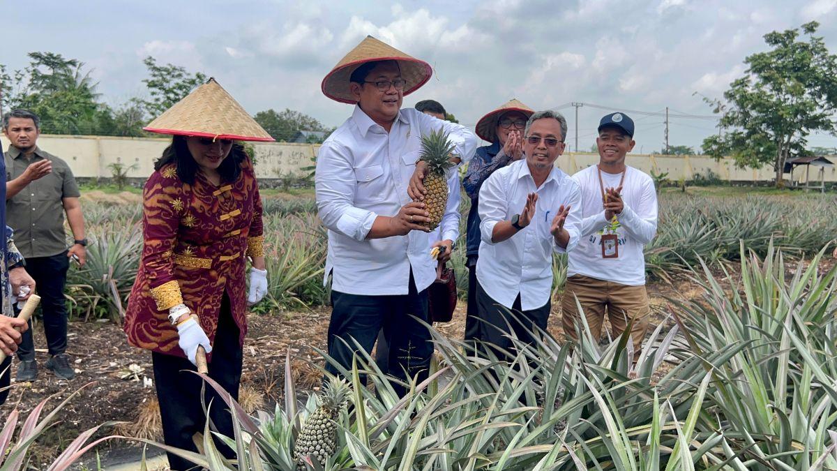 Wakil-Menteri-Transmigrasi-Viva-Yoga-Mauladi-3203.jpg
