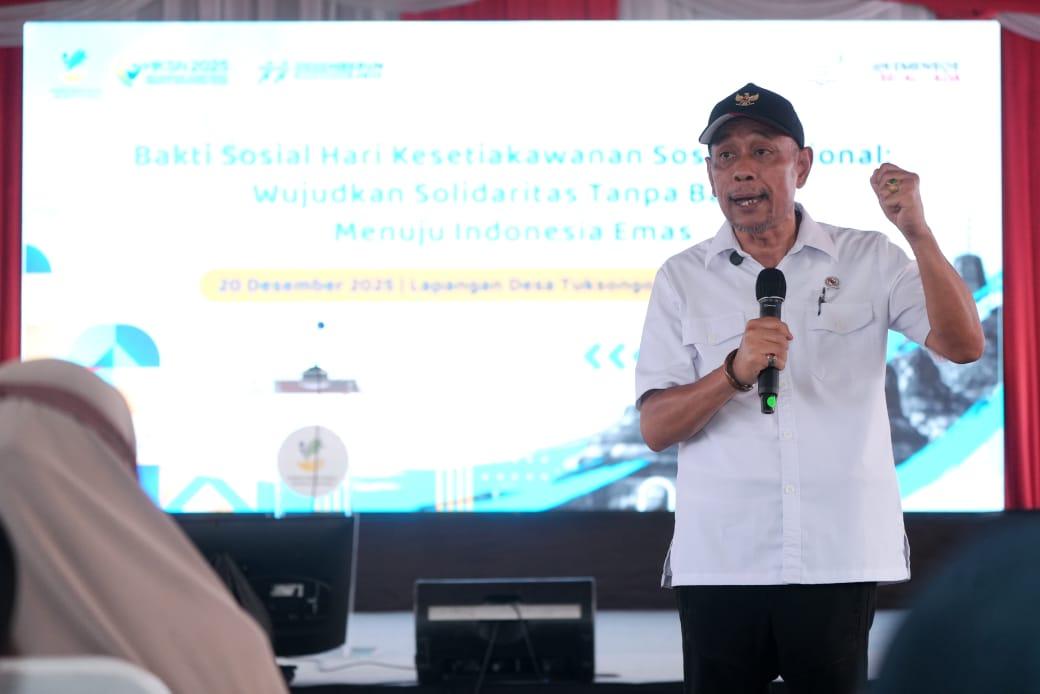 Wamensos-Sesepuh-Desa-dan-Warga-Kirim-Doa-untuk-Korban-Banjir-Sumatra.jpg