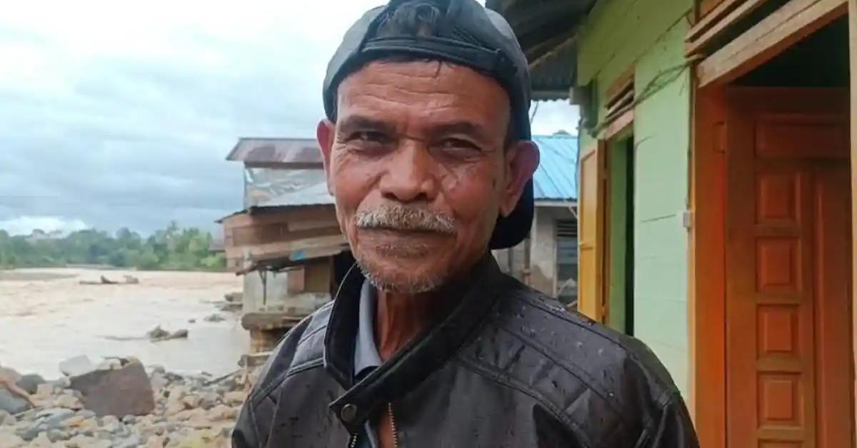 Warga-Korban-Banjir-di-Taput.jpg