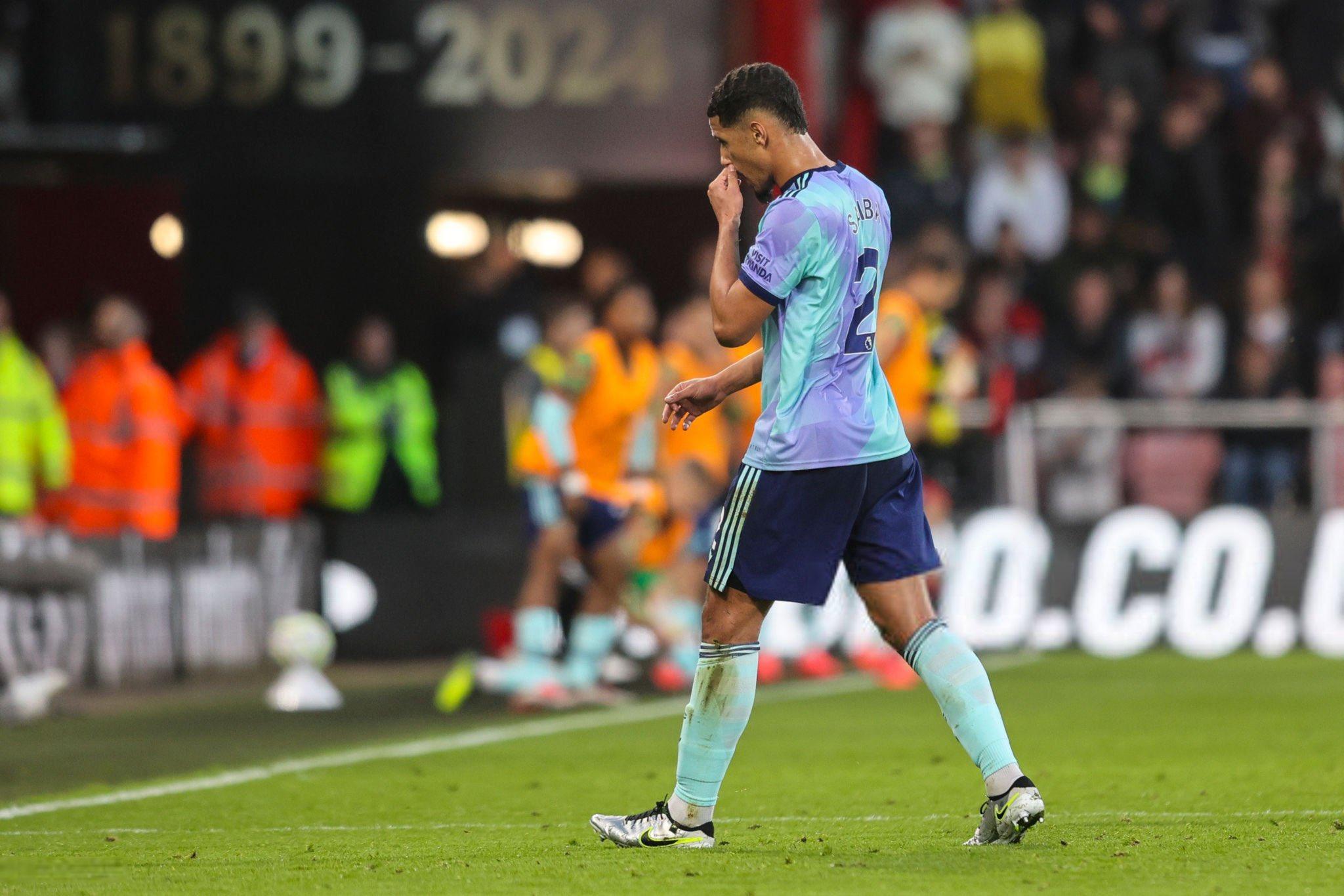 Wiliam-Saliba-mendapat-kartu-merah-pertamanya-dalam-laga-Bournemouth-vs-Arsenal.jpg