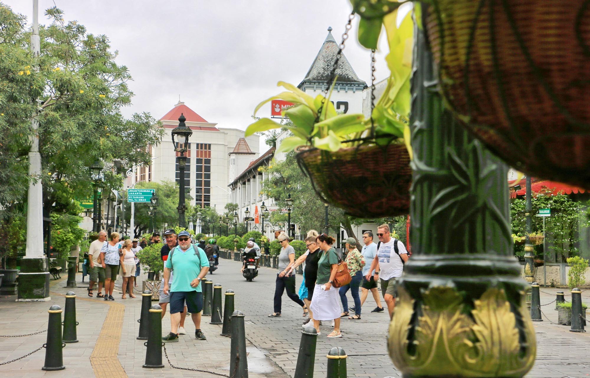 Wisatawan-Mancanegara-Kunjungi-Kota-Lama-Semarang_20250310_145034.jpg