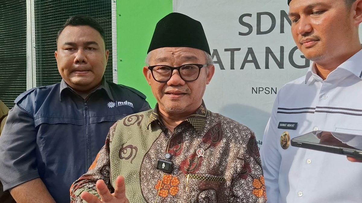 Mendikdasmen: MBG Dibagikan Pagi, Siswa Tetap Bisa Jajan di Kantin 