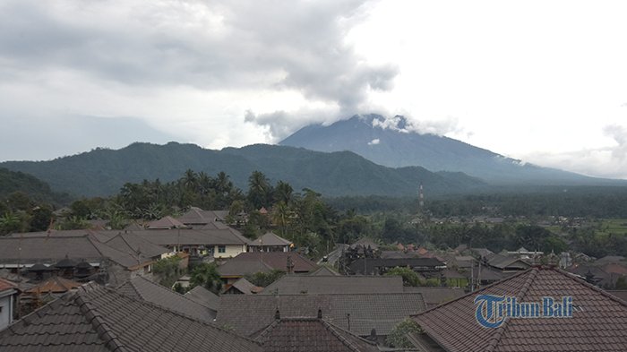 abu-vulkanik-gunung-agung_1_20180705_080830.jpg