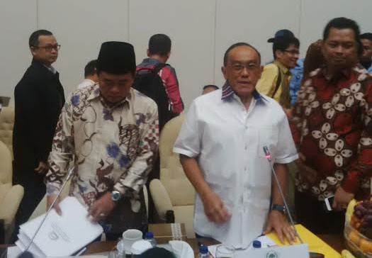 aburizal-bakrie_20150216_20150216_182822.jpg